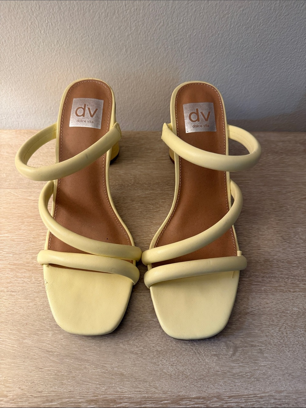 Dolce Vita Pale Yellow Padded Tubular Strap Block Heel Slide Sandals size 7.5